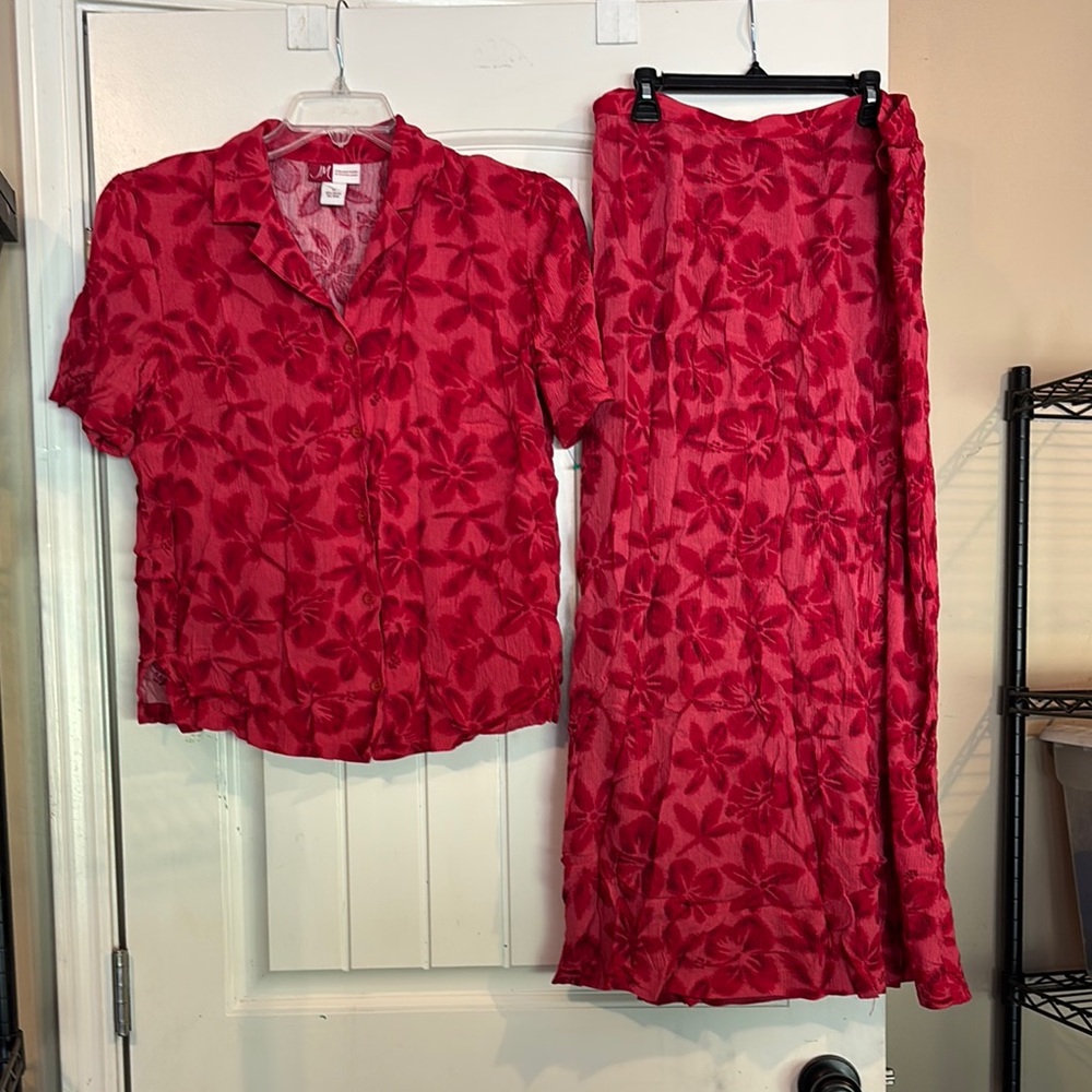 Floral Red Women's Skirt Set